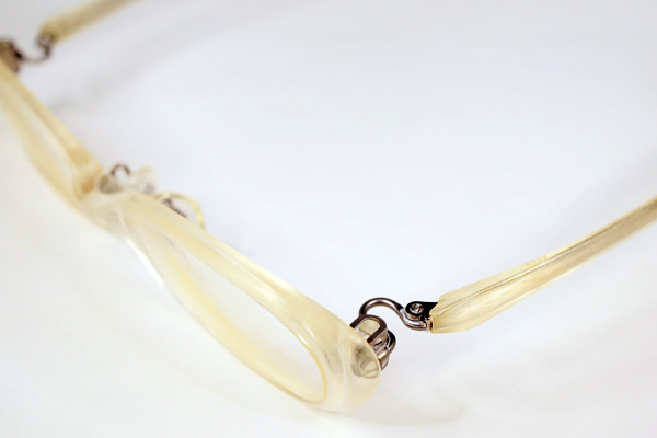 フォーナインズ 黄変除去 修復再生