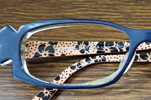 アセテートは縮む