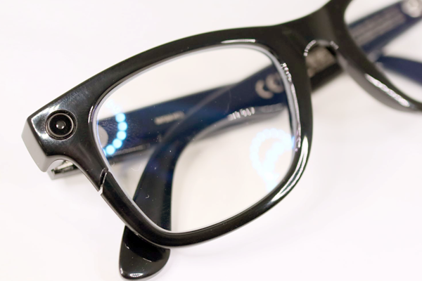 Ray-Ban Meta スマートグラス 右リム切れ 修復再生
